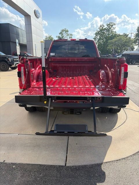 2026 Ford F-350 Lariat DRW