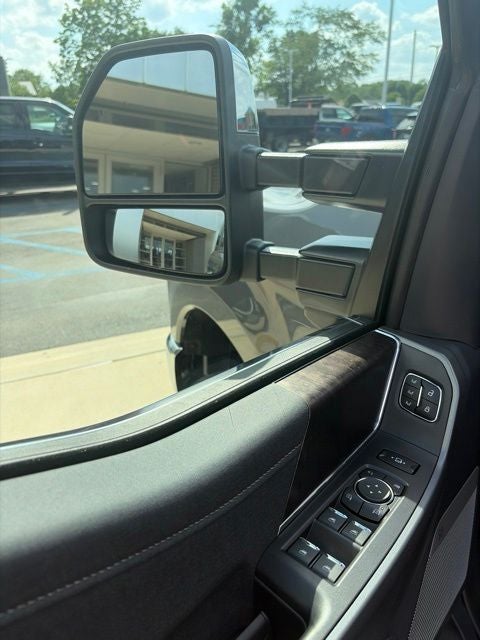 2026 Ford F-350 Lariat DRW