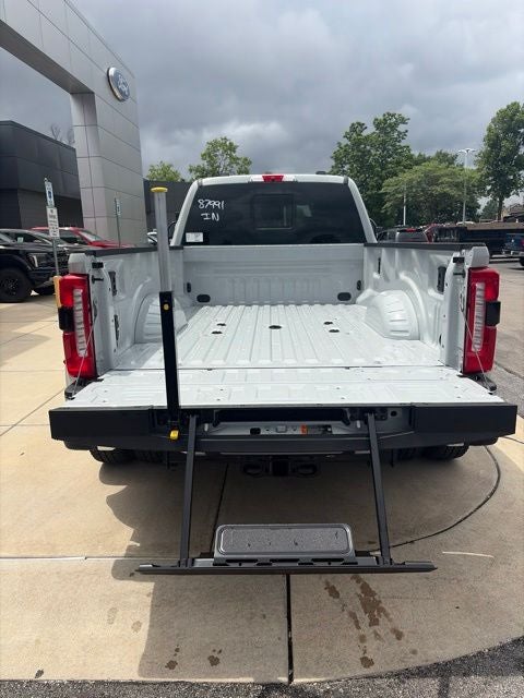 2026 Ford F-350 Lariat DRW