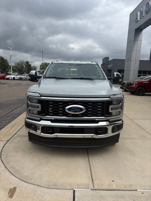2026 Ford F-350 Lariat DRW