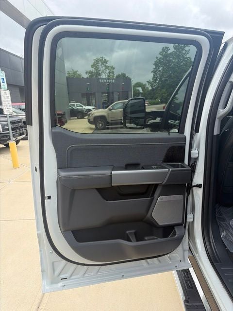 2026 Ford F-350 Lariat DRW