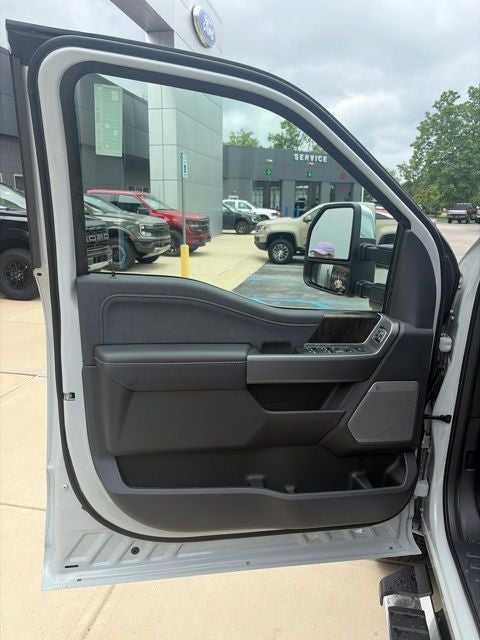 2026 Ford F-350 Lariat DRW