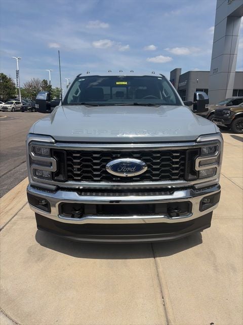 2026 Ford F-350 Lariat DRW