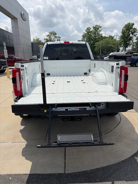 2026 Ford F-350 Lariat DRW