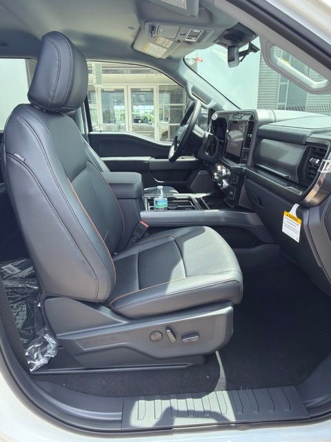 2026 Ford F-350 Lariat DRW