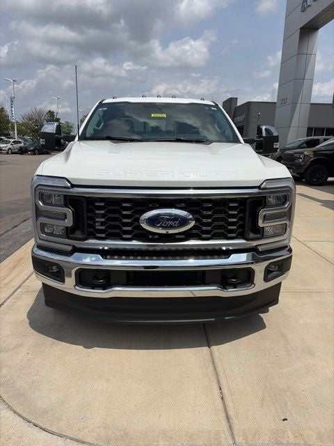 2026 Ford F-350 Lariat DRW
