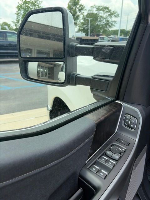 2026 Ford F-350 Lariat DRW