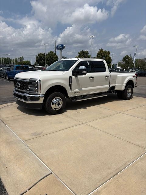 2026 Ford F-350 Lariat DRW