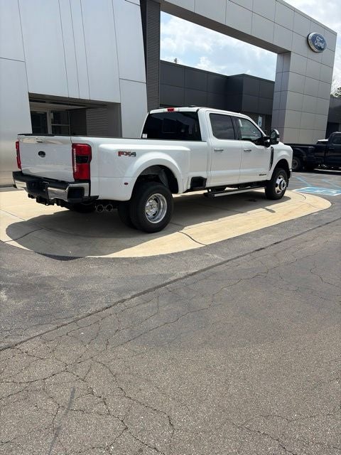 2026 Ford F-350 Lariat DRW