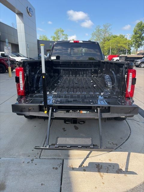 2026 Ford F-350 Lariat DRW
