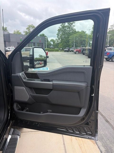 2026 Ford F-350 Lariat DRW
