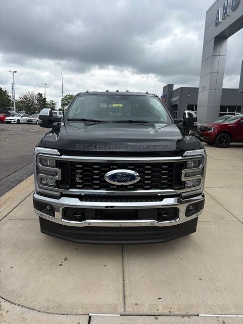 2026 Ford F-350 Lariat DRW