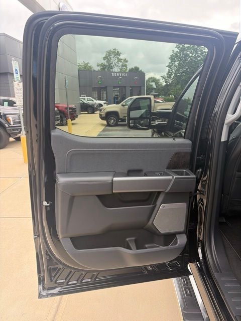 2026 Ford F-350 Lariat DRW