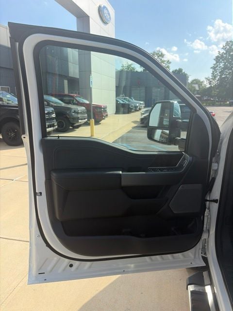 2026 Ford F-350 Lariat DRW