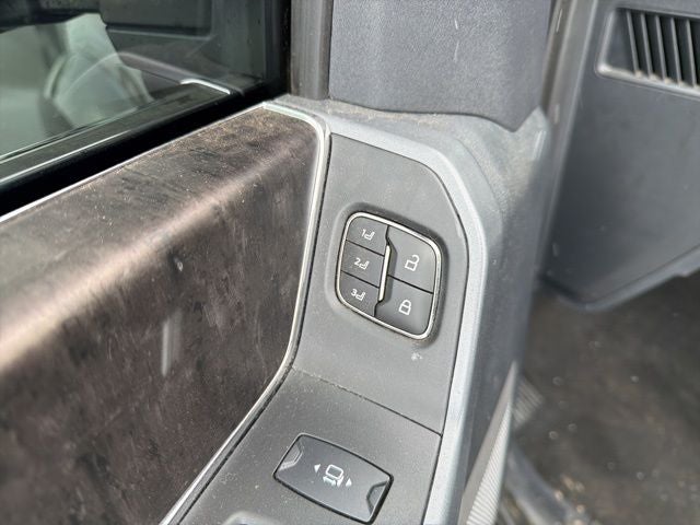 2023 Ford F-450 Lariat DRW