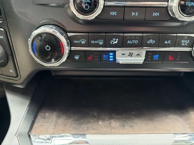 2023 Ford F-450 Lariat DRW