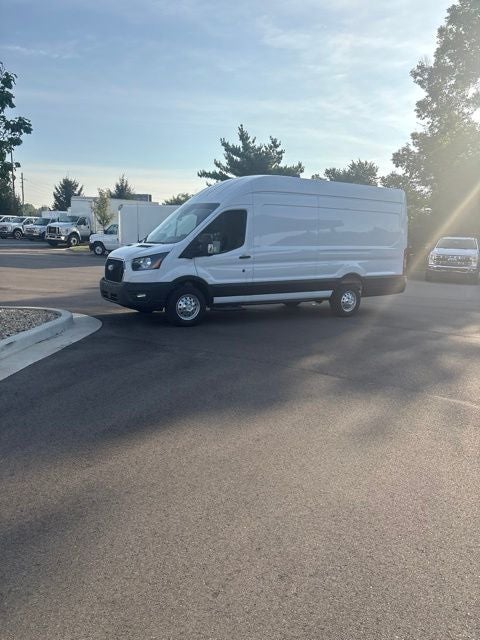 2027 Ford Transit-250 Base