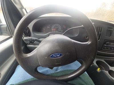 2003 Ford E-250 Commercial