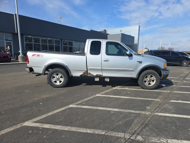 2003 Ford F-150 XLT
