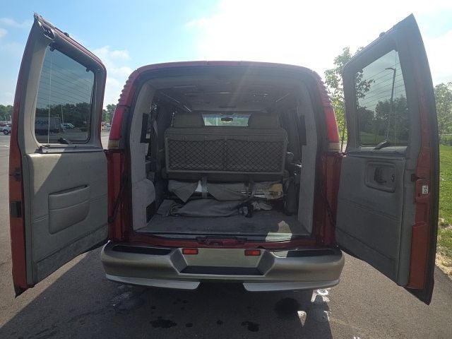 2002 GMC Savana G1500 135 WB