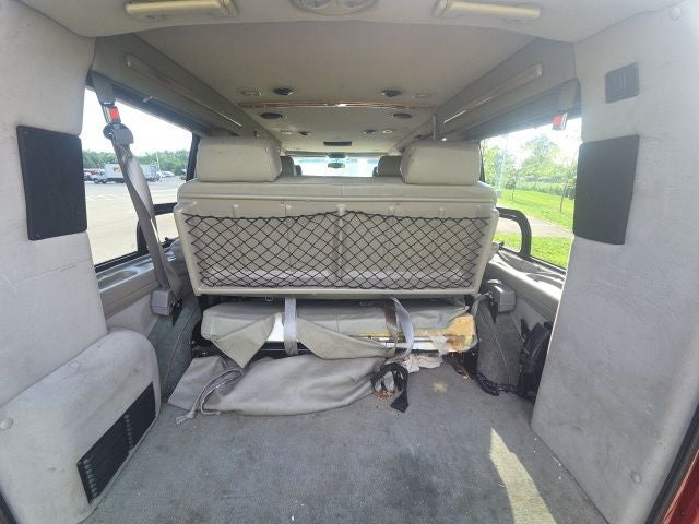 2002 GMC Savana G1500 135 WB
