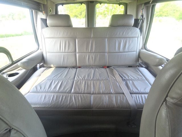 2002 GMC Savana G1500 135 WB