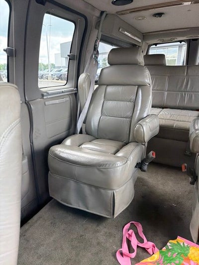 2002 GMC Savana G1500 135 WB