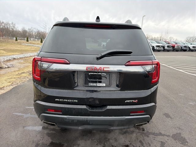 2023 GMC Acadia AT4