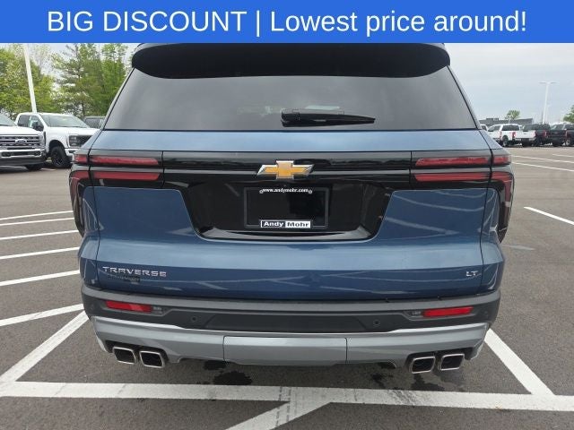 2024 Chevrolet Traverse LT