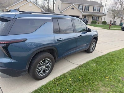 2024 Chevrolet Traverse LT
