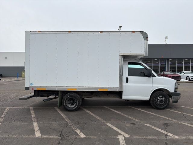 2017 Chevrolet Express 3500 Work Van Cutaway