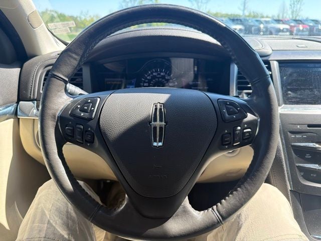 2013 Lincoln MKS Base