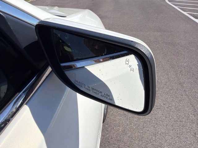 2013 Lincoln MKS Base