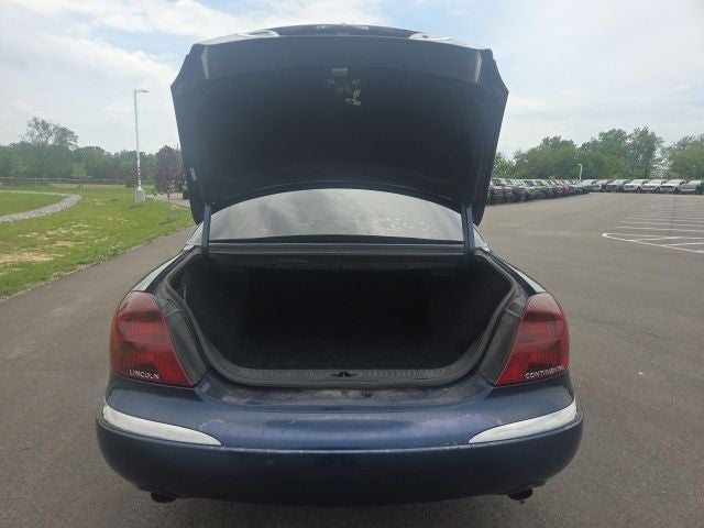 2002 Lincoln Continental Base
