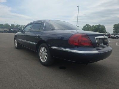 2002 Lincoln Continental Base