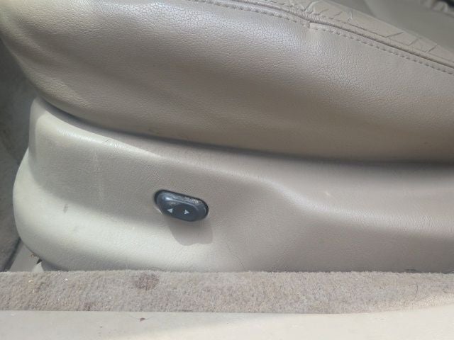 2002 Lincoln Continental Base