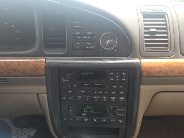 2002 Lincoln Continental Base
