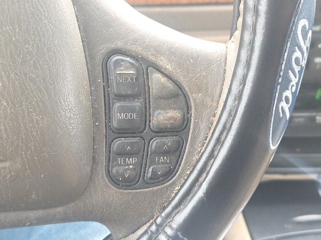 2002 Lincoln Continental Base