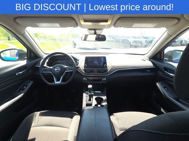 2025 Nissan Altima 2.5 SV