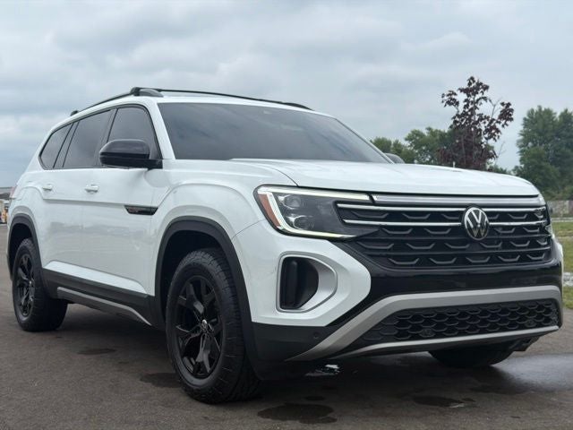 2024 Volkswagen Atlas 2.0T Peak Edition SE w/Technology