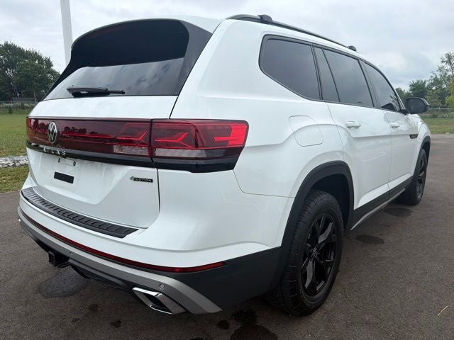 2024 Volkswagen Atlas 2.0T Peak Edition SE w/Technology