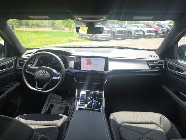 2024 Volkswagen Atlas Cross Sport 2.0T SE w/Technology