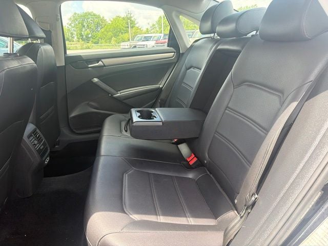 2022 Volkswagen Passat 2.0T SE