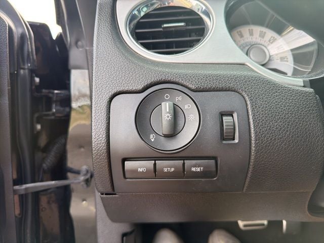 2011 Ford Mustang GT Premium