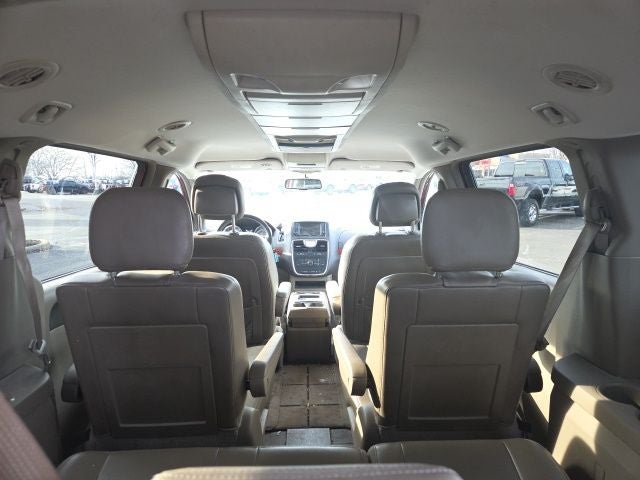 2013 Chrysler Town & Country Touring