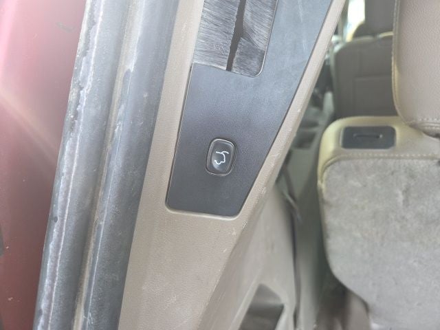 2013 Chrysler Town & Country Touring