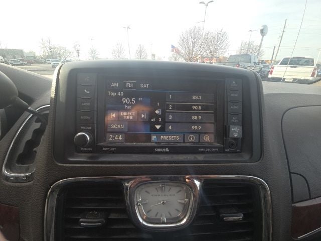 2013 Chrysler Town & Country Touring