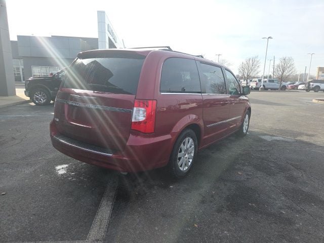 2013 Chrysler Town & Country Touring