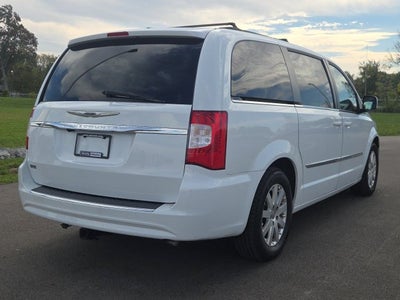 2016 Chrysler Town & Country Touring