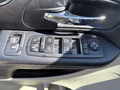2012 Chrysler Town & Country Touring-L